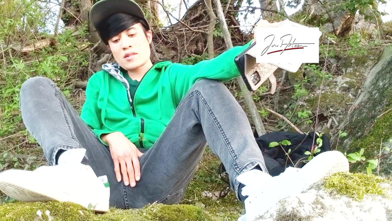 Jon Arteen: Risky Masturbation Outdoors a Man's Voice Caught This Cute Gay...