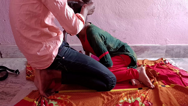 HousewifeGeeta: Seks threesome bareng temanku dengan menelepon gadis hot setelah putus...