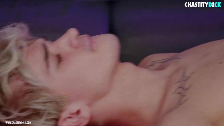 My Dirtiest Fantasy: MDF:: Zombado e ferrado, Liam está desesperado.