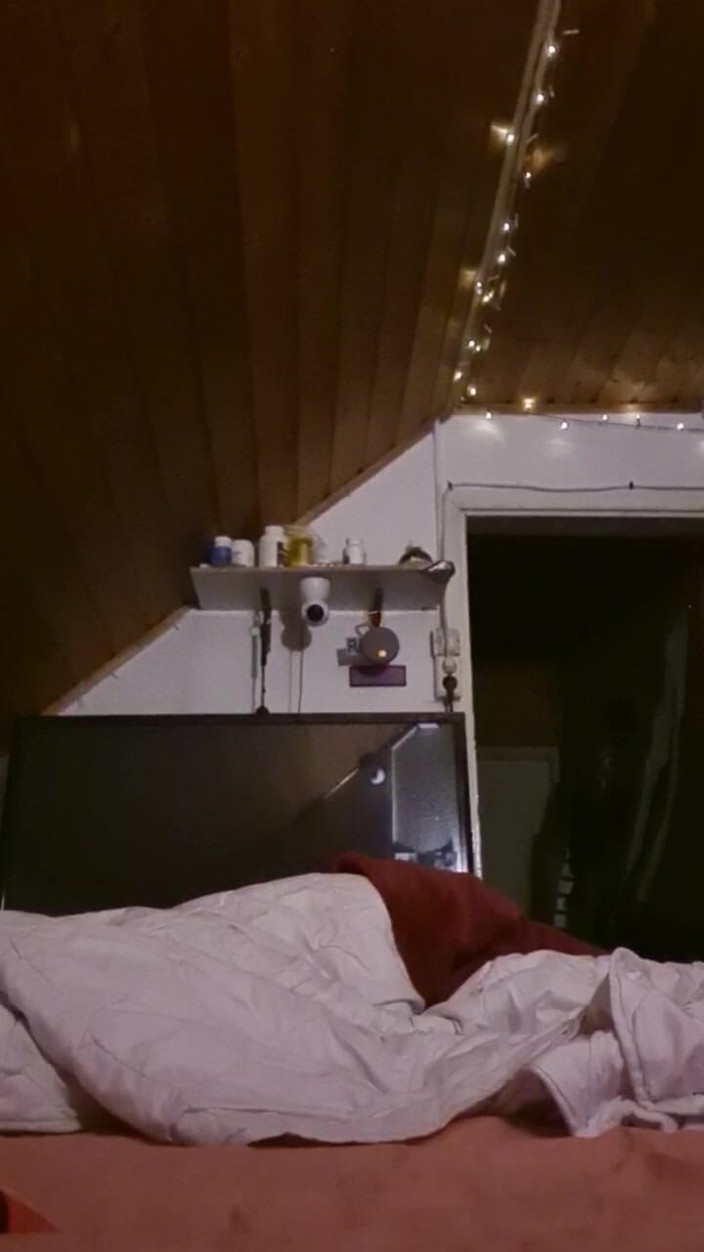 KittieNoOne: Cực khoái chảy tràn tinh dịch mạnh