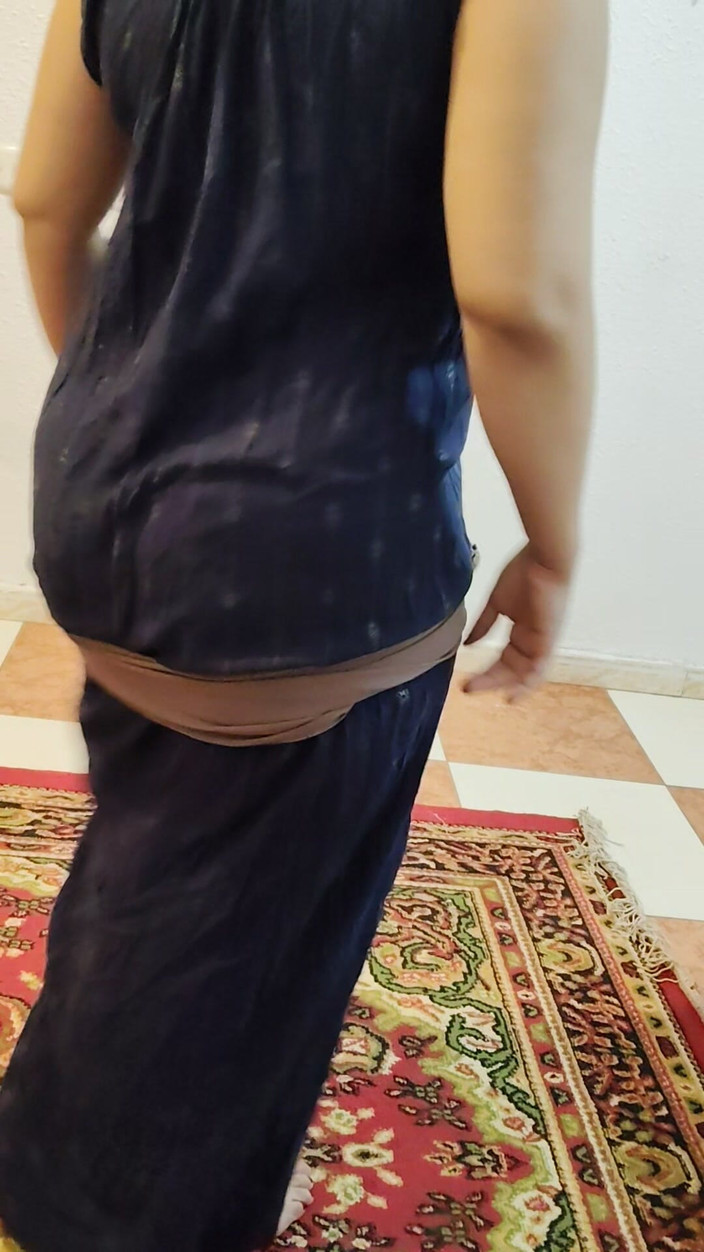 Six my and wife: Арабська жінка