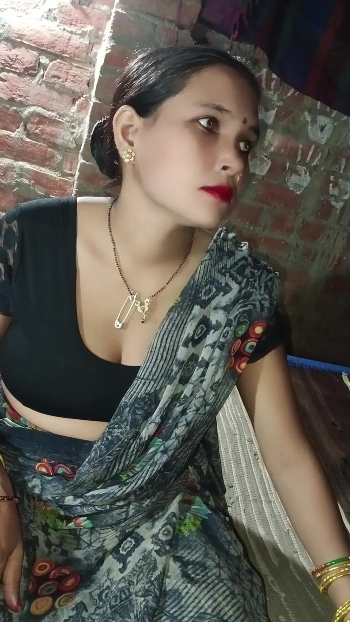 Renudbf: Desi Newly Married Girlfriend Hardcore Fuck in Sexy Saree