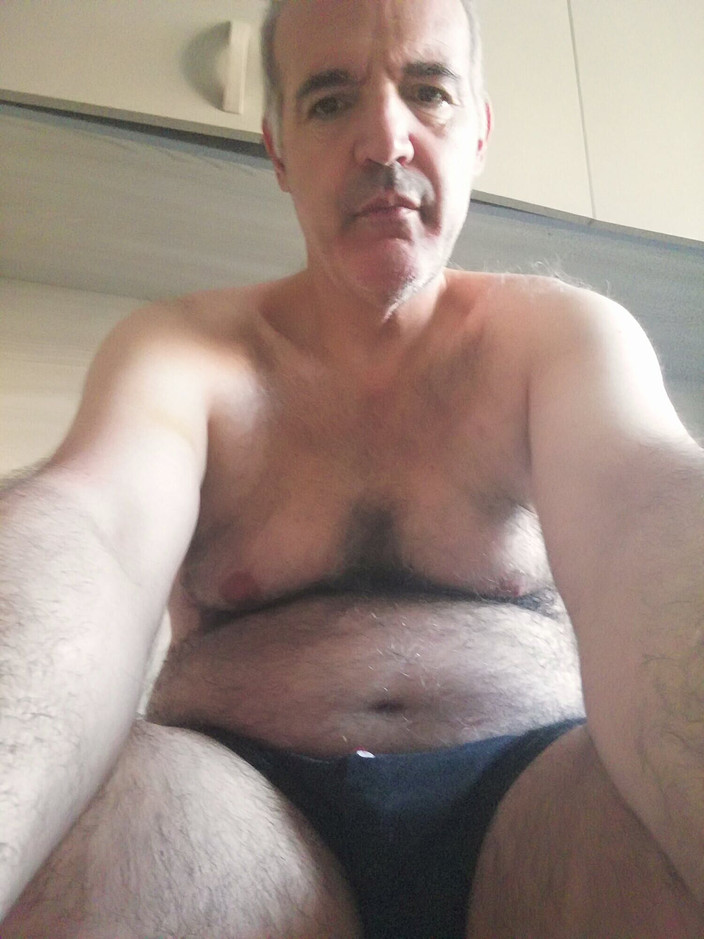 Setesesso7: Я дрочу свой член трусиками моего друга, который все еще девственница