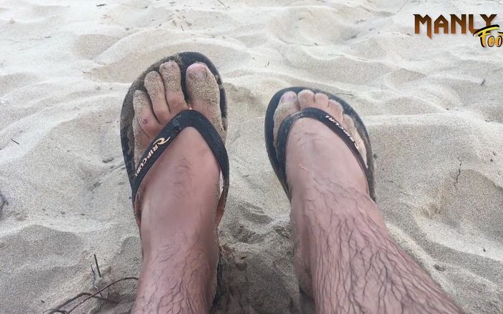 Manly foot: Sperma zand &amp;amp; teenslippers - nudistenstrand - cum feet socks serie - Manlyfoot - aflevering 2