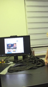 Anya Akulova se fute anal și suge pula cu șeful