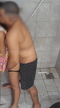 Stepdaughter with a Beautiful and Large Butt Thanks Her Stepdad for the New 100% Anal Dress