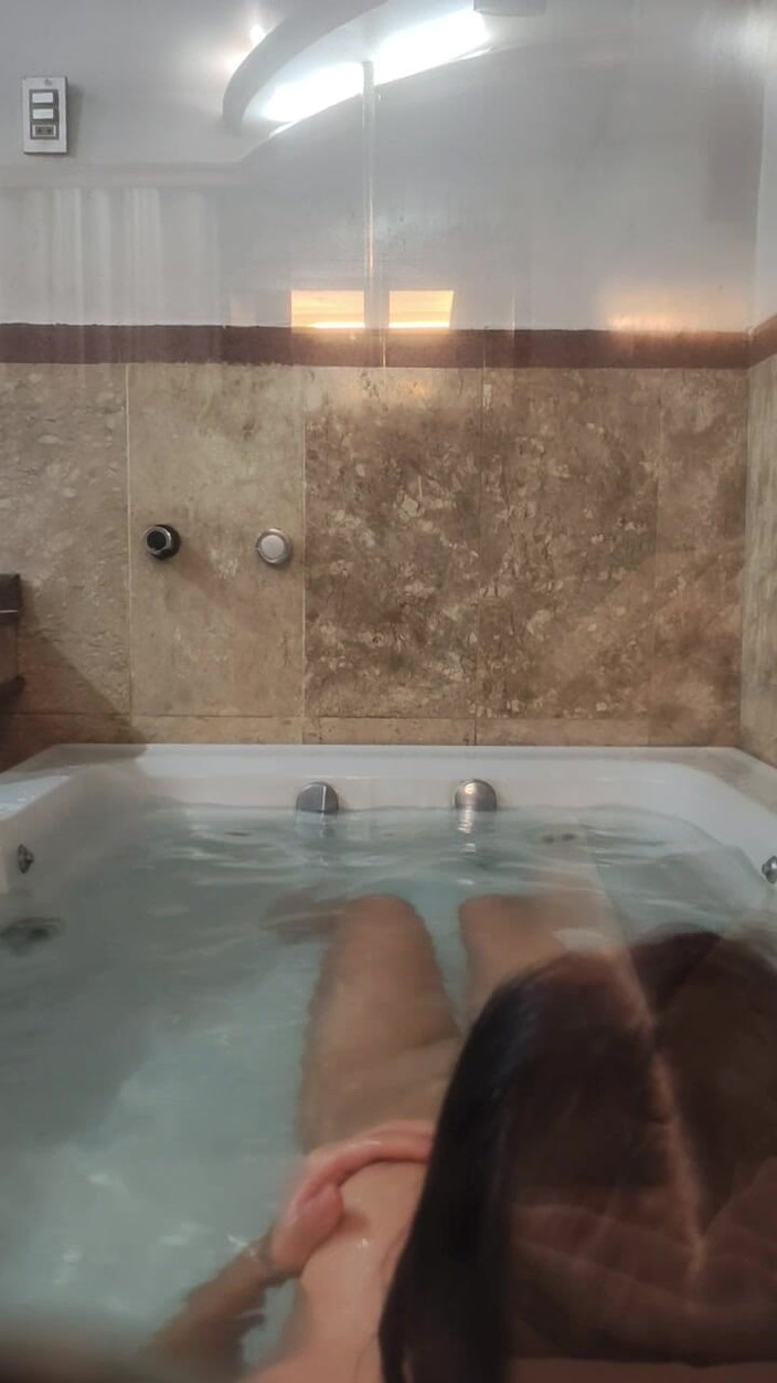 Alice Lima: Ven a bañarte conmigo