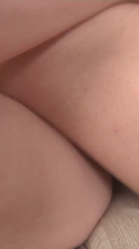 Baculatou teenagerku ošuká její přítel