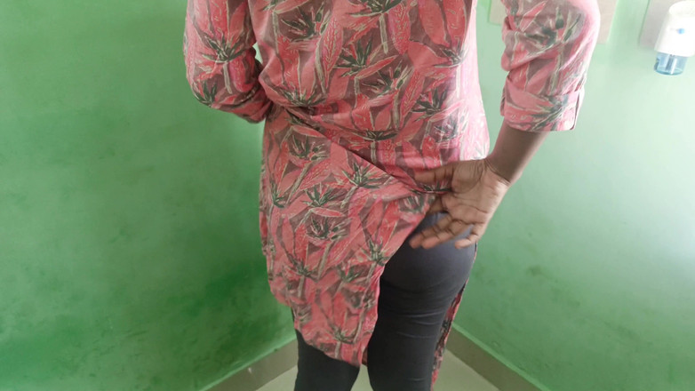 Laxi ammu: Casada mallu tia mostrando quente estrutura romance com Jasmim