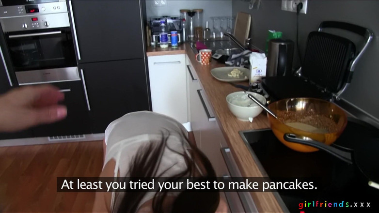 Girlfriends XXX: Girlfriends XXX - pasangan lesbian rehat dari memasak untuk dikongkek