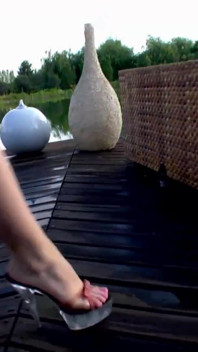 Rocco Siffredi knullade två otäcka tonårs slampa i minsta analhål