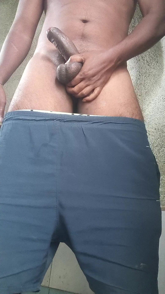 Needajob: 某人吮吸我厚厚的男人