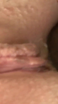 Allison wyte genießt einen großen cumshot in ihrem arsch