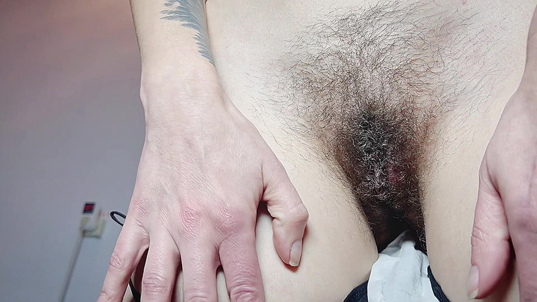 Roy1987: Brudna i mokra podpaska, musiałam zdjąć majtki!