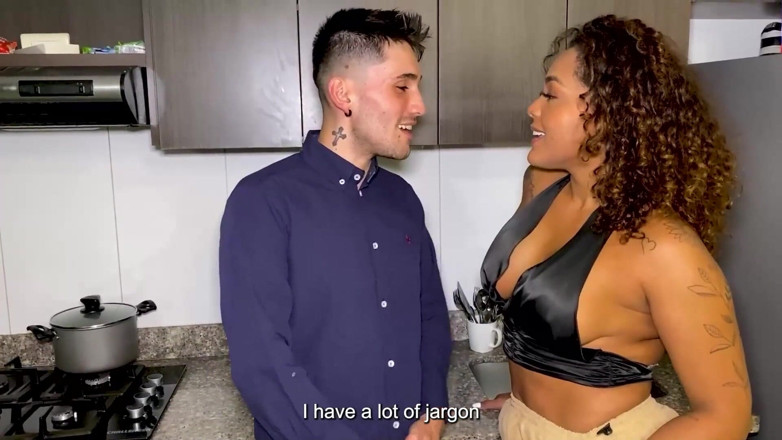 Carla Morelli: สาว MILF ผิวดำโคลอมเบียนเย็ดกับเชฟขณะสามีไม่อยู่บ้าน - คาร์ลา โมเรลลี