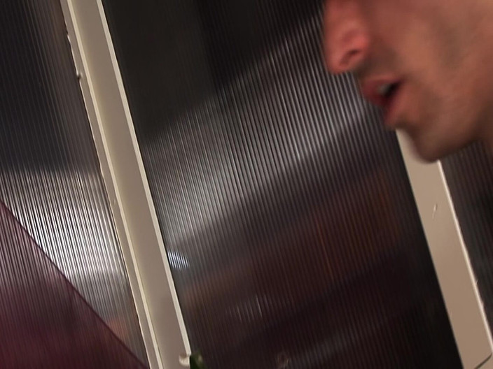 THAGSON: デザイアブーティーシーン2 ランジェリー姿の巨尻と巨乳の友達が3Pでチンポを共有する