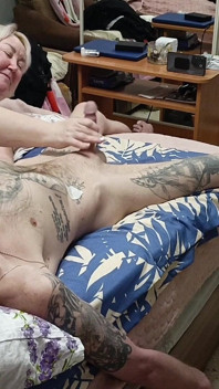 继母给我的精液深喉口交