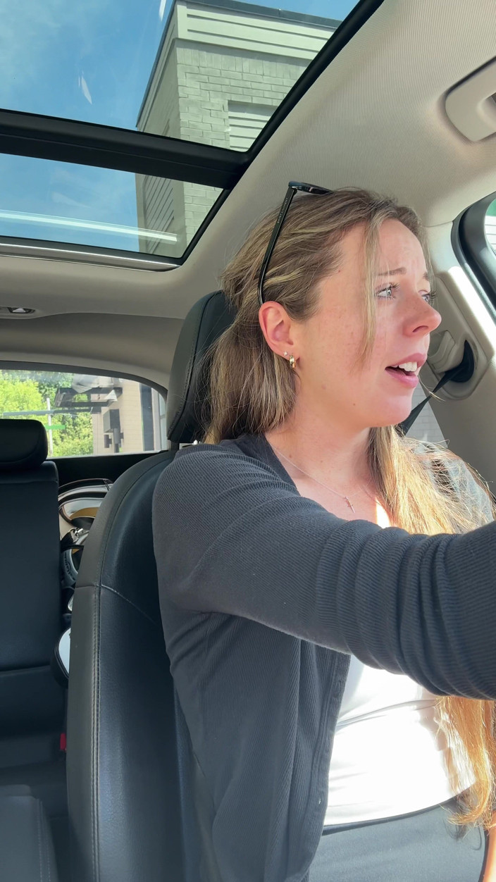 Nadia Foxx: Setembro, Starbucks Drive Thru com orgasmo exuberante!