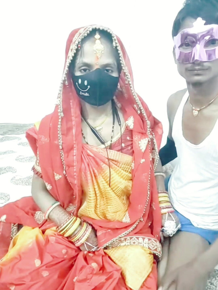 Nisha bhabhi ki chudai: Після karwachauth чоловік трахає мій рот.