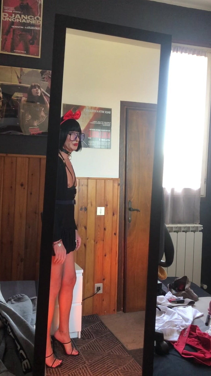 Andreina Naty: Prsa, piercing a chůze