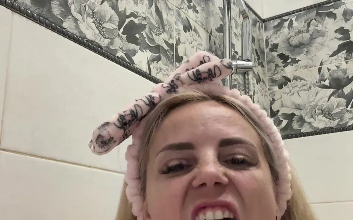 LarisaCum: Have You Tried Shower Sex? I Liked XXX