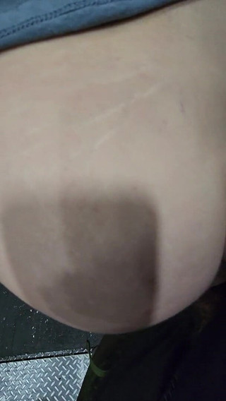 Mimiandevan: Růžové šortky škádlí v práci