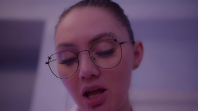 Allyakinn: Siswi alexa lagi asik pakai strap-on.