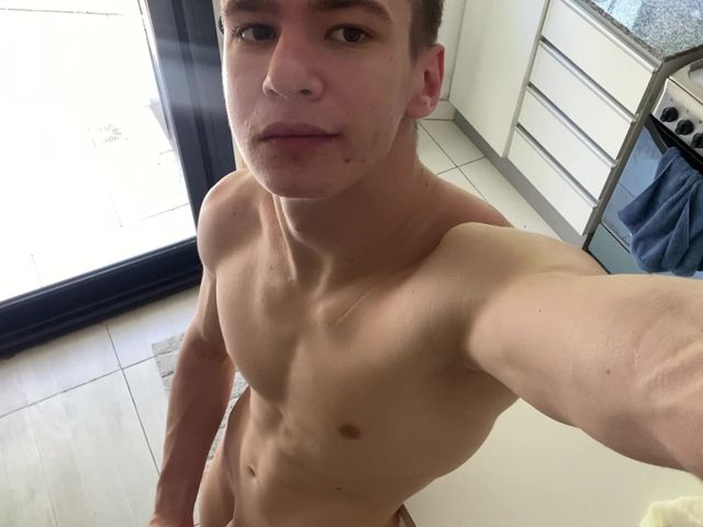 I Came Back From the Gym (Twink Mich)