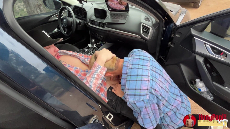 Hung Papi: Stor kuk suger sväljer sperma belastning hung Papi Gay Cruising