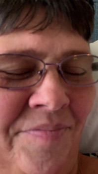 DRIPDROP: Granny T sucks the delivery boy