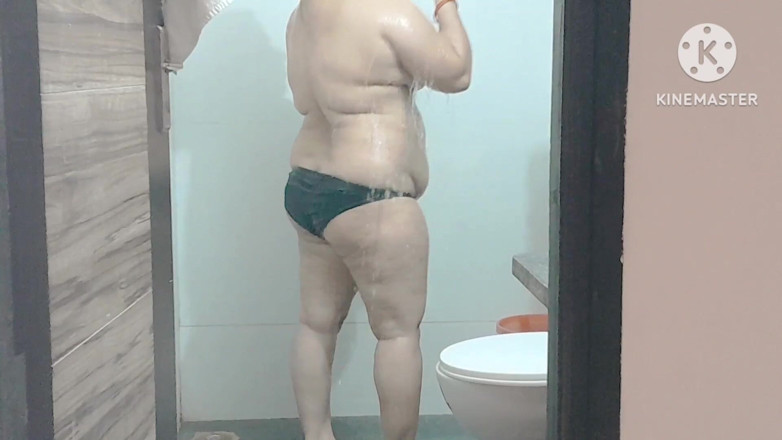 Salmaan001: 힌디어 오디오로 남편의 친구에게 따먹혀