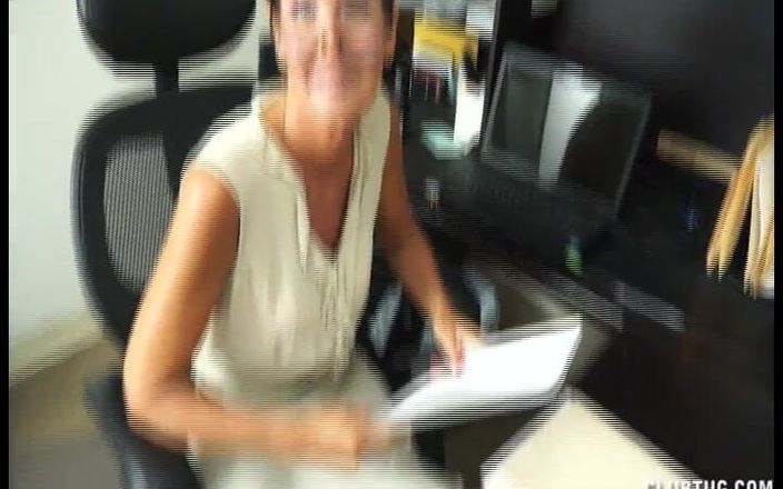 Club Tug: Perverted Step Mom