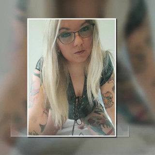 Mille Frost: Photoession lateks videosu