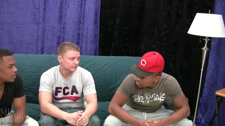 MixItUpBoy: Chase Carter，Logan Heart又名adrian Hart和Micah Andrews