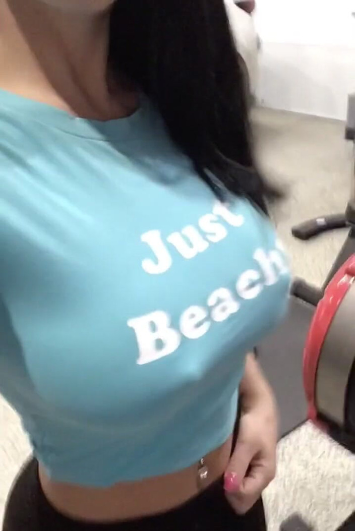 Miss Lexa: Merhaba. Bayan Lexa