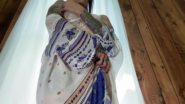 Miss Morticia: Icke naken förtrollning