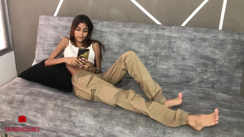 TUflacasex: Vengo a casa dallo studio super eccitato con un sacco...