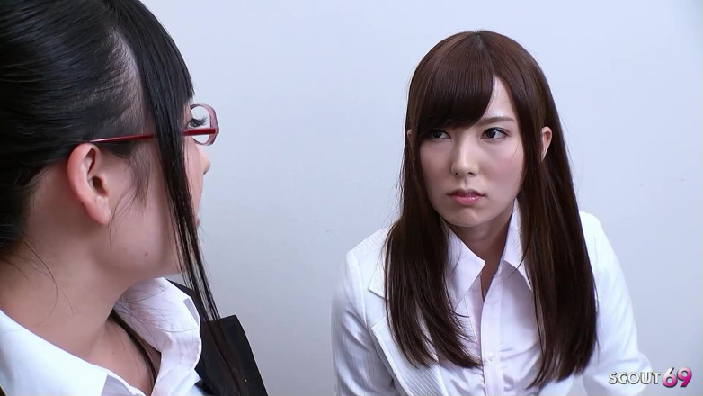 Asian porn collection: Japanese Nerd Teen with Glasses Seduce to Suck His Cock...