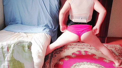 Kitty_Cross: Přírodní hřiště: dívčí erotický útěk