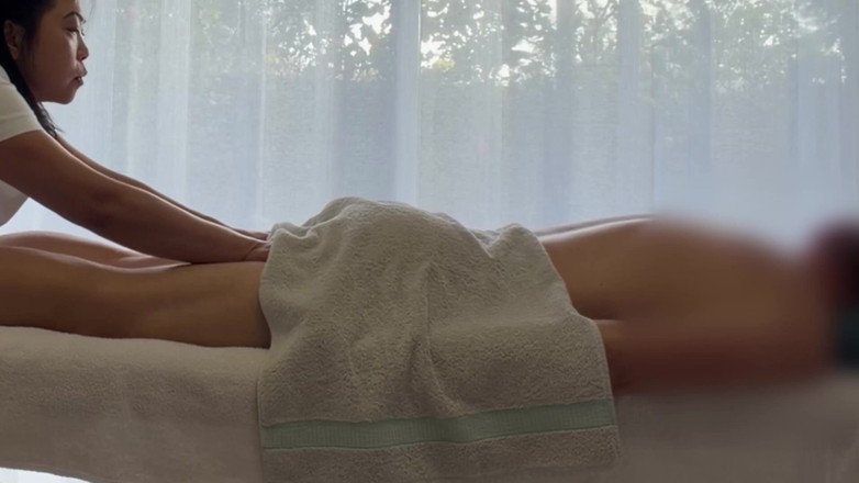 Cuckoby: Salão de massagem asiática com final feliz real
