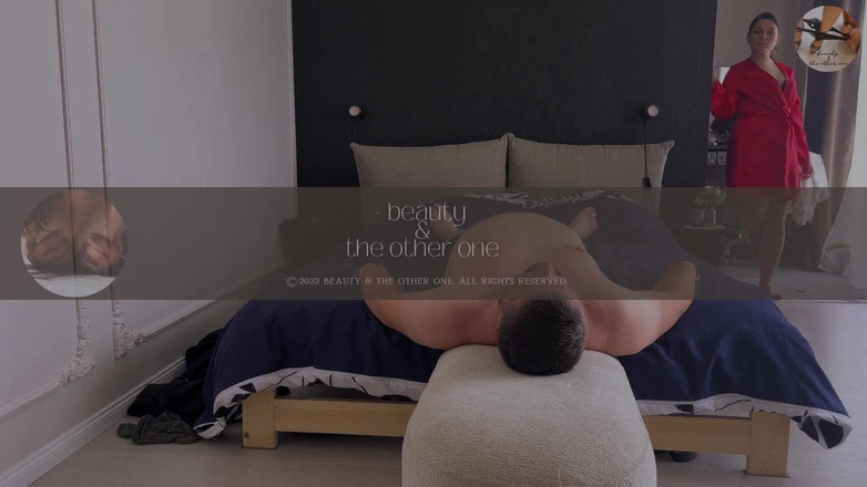 beauty_and_the_other_one: Esposa amateur folla la cara de los maridos duro y áspero