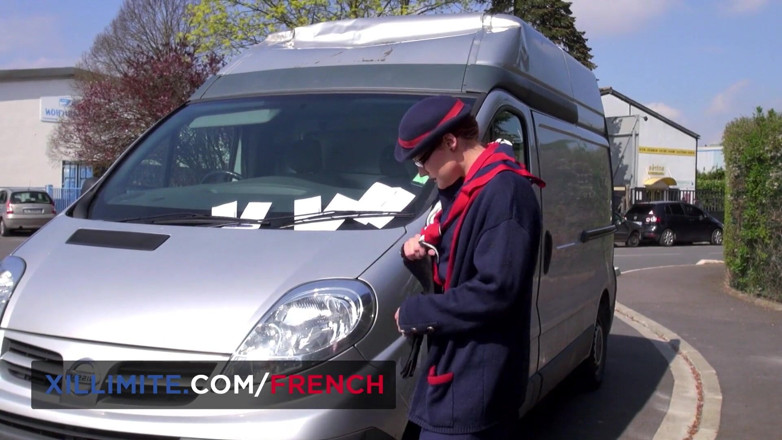 French girls at work: Rothaarige politã¤ntin wird im lkw gefickt
