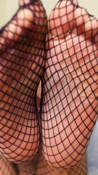หีเท้าติดตาข่ายให้สาวน้ำลายไหล