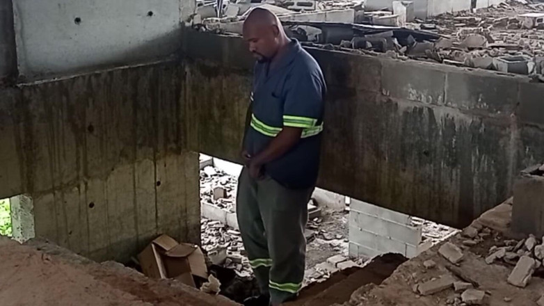 TheBlacKHunterr: Masturbace ve stavebnictví