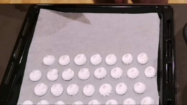 Cicci77: Compilație de colecție de spermă și pregătirea meringues-ului parfumat al lui...
