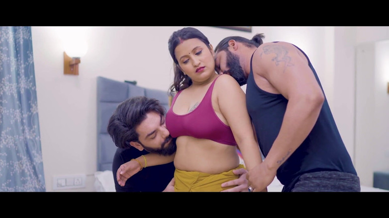 Triflicks: Trio avec house made 2 bhaiyon ne milkar kaamwali ke sath...