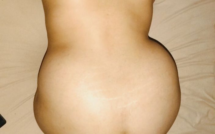 Hot step bhabi: Ateşli üvey bahbi sikimi okuyor ve yarağıma fışkırtıyor