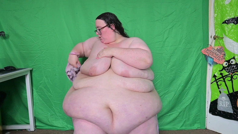 SSBBWLadyBrads: SSBBW tlusté tělo suché po sprše pomocí ručníku, část 1