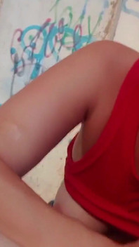 Wife Escapes to Give a Blowjob to the Worker of a Ruined Constructions