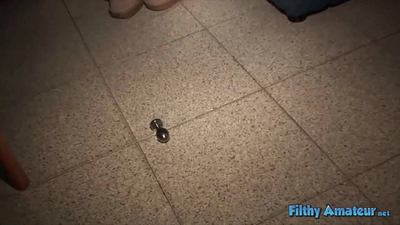 Filthy Amateur: Isteri matang submisif dan dihina! Pancutan mani, kencing dan banyak...